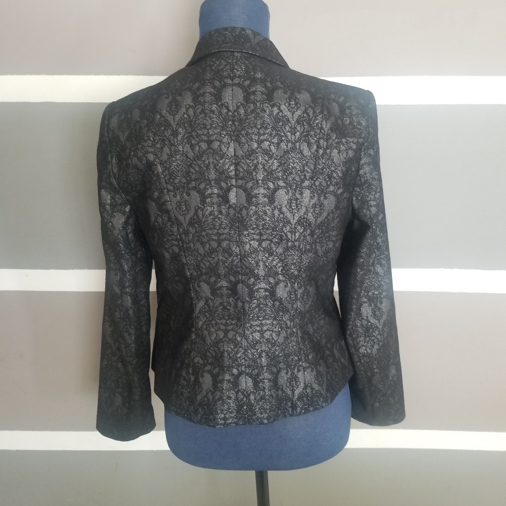 Blazer - Picture 3 of 4